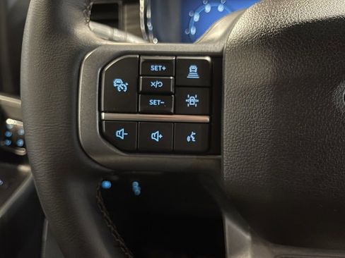 Used 2025 Ford F150 Lariat w/ Equipment Group 501A Mid image 9