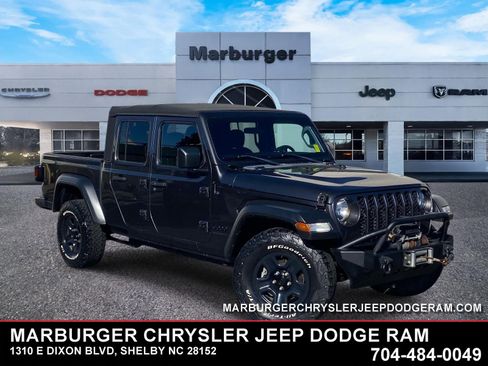 Used 2021 Jeep Gladiator Sport AWD/4WD image 1