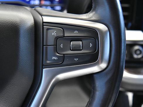 Used 2022 Chevrolet Silverado 1500 LT AWD/4WD image 30