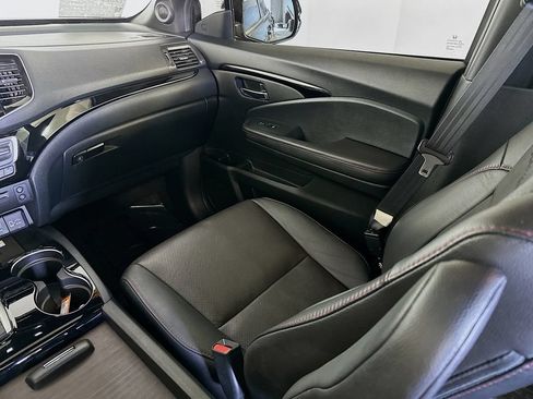 Used 2022 Honda Pilot Black Edition image 31
