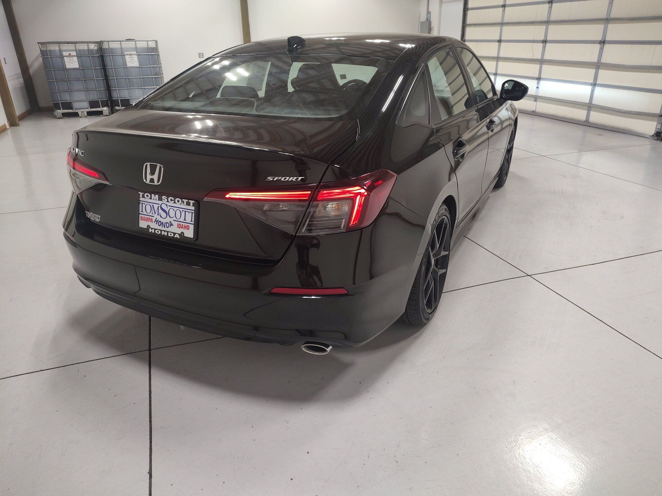 Used 2025 Honda Civic Sport image 13