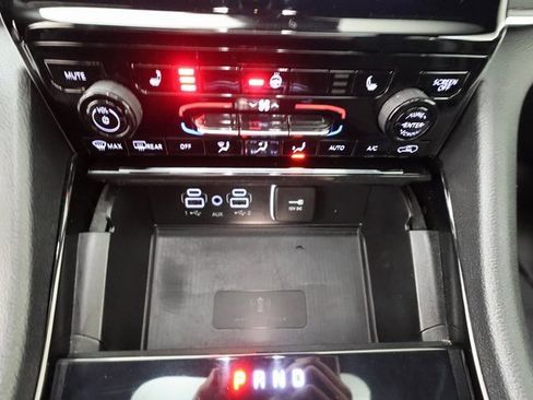 Used 2023 Jeep Grand Cherokee Altitude image 18