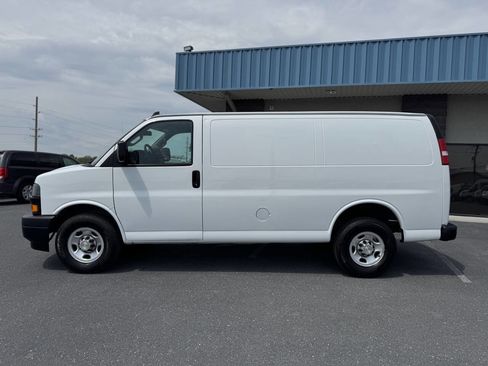 Used 2021 Chevrolet Express 2500 w/ Driver Convenience Package RWD image 38