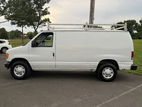 Used 2003 Ford E-350 and Econoline 350 Super Duty RWD image 4