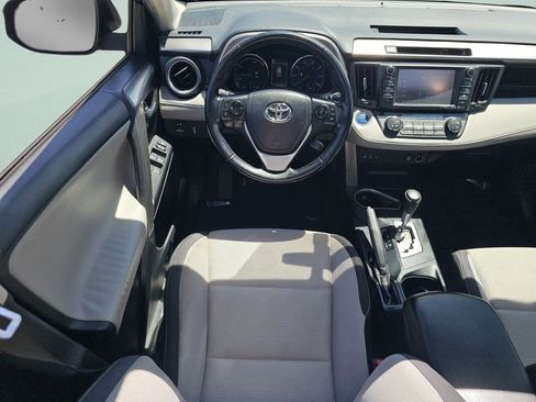 Used 2016 Toyota RAV4 XLE AWD/4WD image 4