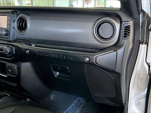 Used 2022 Jeep Wrangler Sport image 26