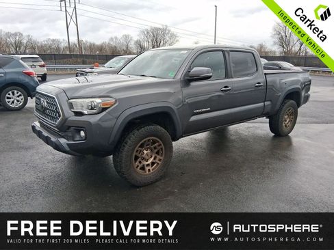 Used 2019 Toyota Tacoma TRD Off-Road image 1
