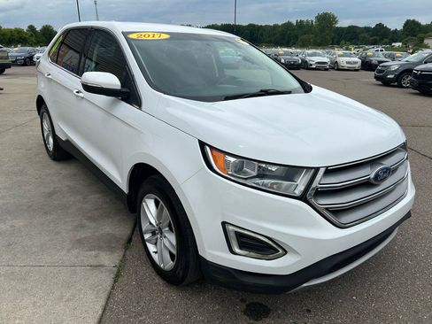 Used 2017 Ford Edge SEL w/ Equipment Group 201A FWD image 3