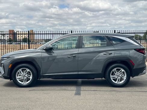 Used 2025 Hyundai Tucson SE FWD image 9