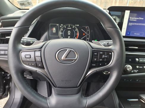 Certified 2025 Lexus ES 350 w/ Premium Package image 20