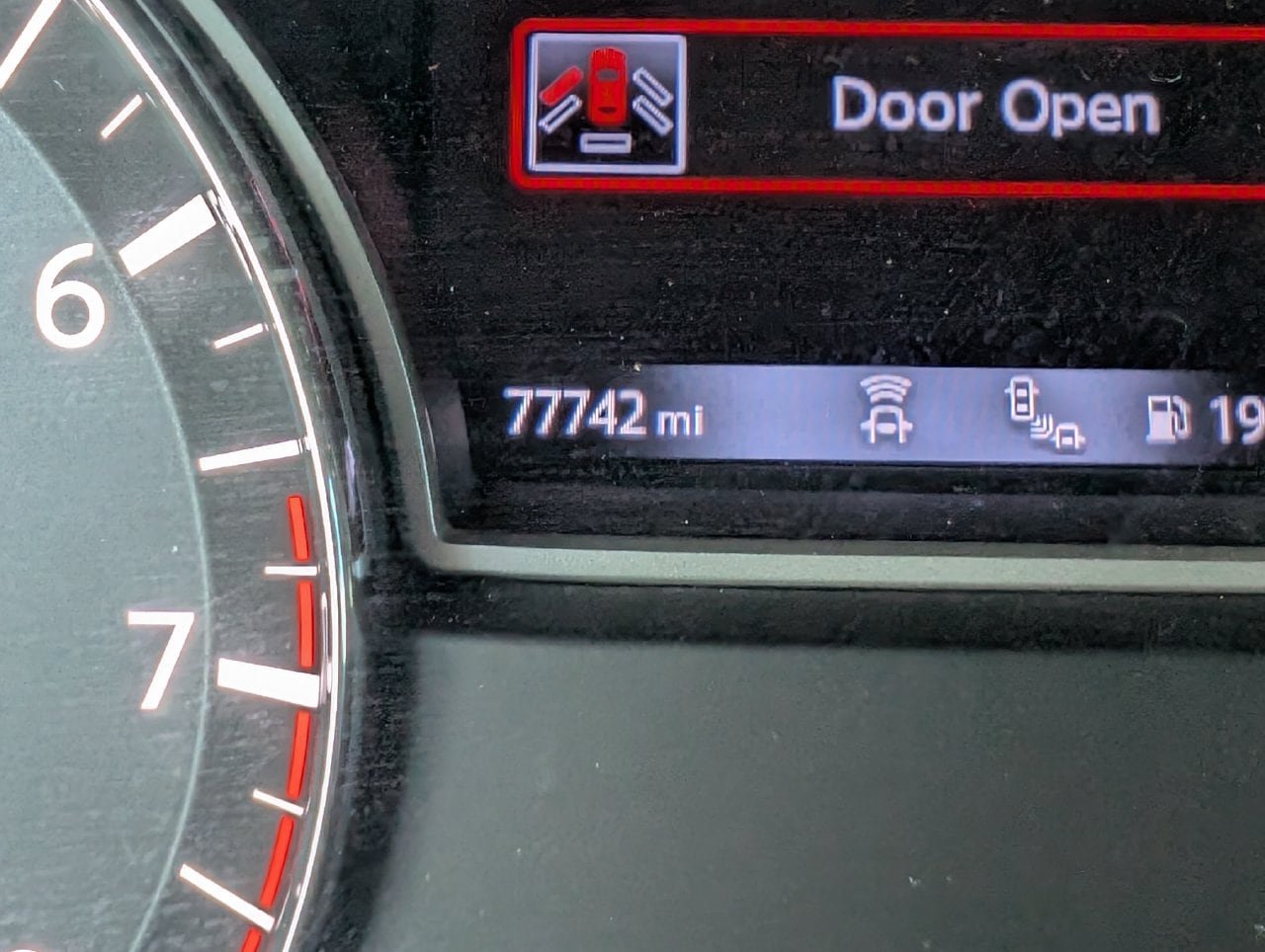 Used 2020 Nissan Pathfinder Platinum w/ Cargo Package FWD image 13