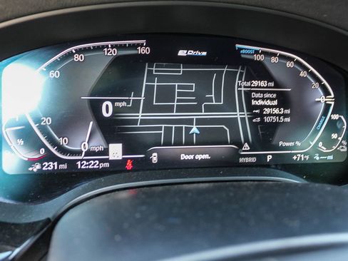 Used 2022 BMW 530e w/ Premium Package image 23