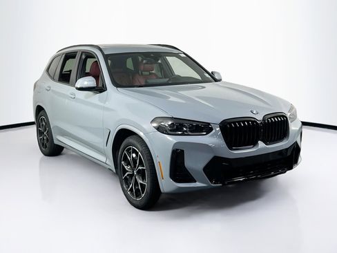 Used 2024 BMW X3 xDrive30i w/ Premium Package image 3