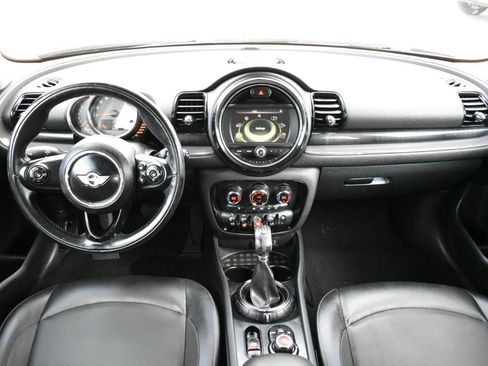 Used 2017 MINI Cooper Clubman FWD image 11