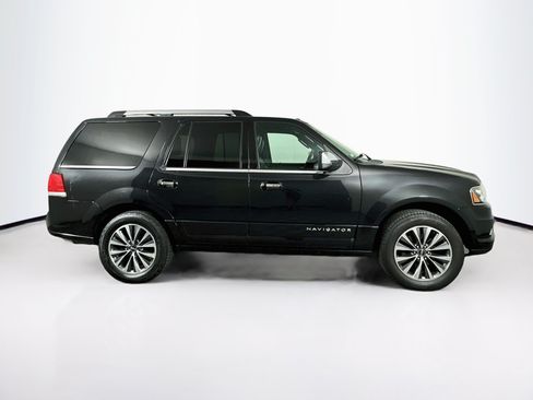 Used 2015 Lincoln Navigator 4WD image 10