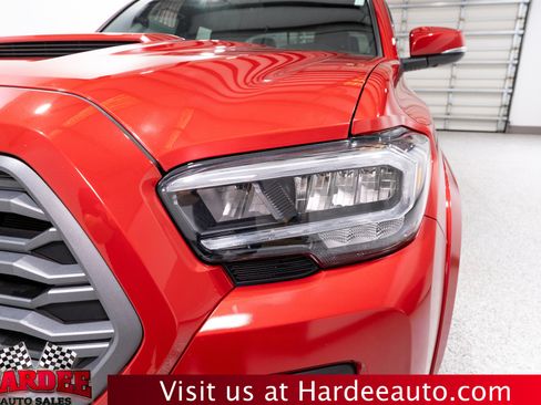 Used 2023 Toyota Tacoma TRD Sport w/ TRD Premium Sport Package AWD/4WD image 8