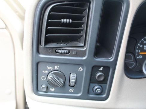 Used 2006 Chevrolet Avalanche LS w/ Preferred Equipment Group RWD image 22