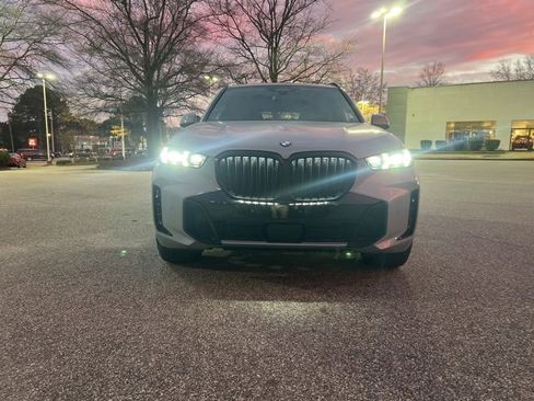 Used 2024 BMW X5 sDrive40i w/ M Sport Package image 8