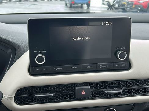 Used 2023 Honda HR-V LX image 16