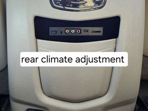 Used 2015 Cadillac Escalade Premium image 19