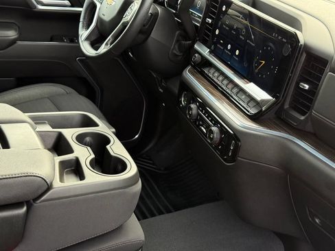 Used 2022 Chevrolet Silverado 1500 LT RWD image 27