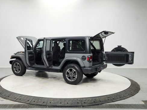 Used 2023 Jeep Wrangler Sahara w/ Cold Weather Group image 13