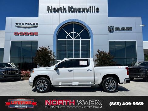 Used 2023 Chevrolet Silverado 1500 LTZ w/ LTZ Convenience Package II AWD/4WD image 2