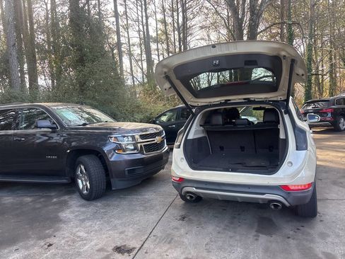 Used 2018 Lincoln MKC Select image 14