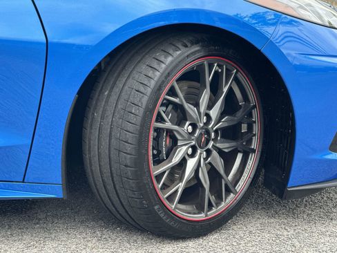 Used 2025 Chevrolet Corvette Stingray Preferred Cpe w/ Z51 Performance Package image 12