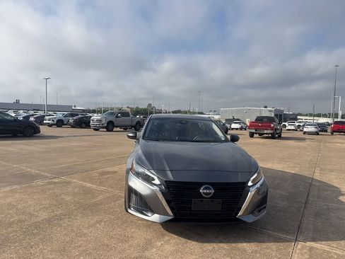 Certified 2025 Nissan Altima 2.5 S image 4