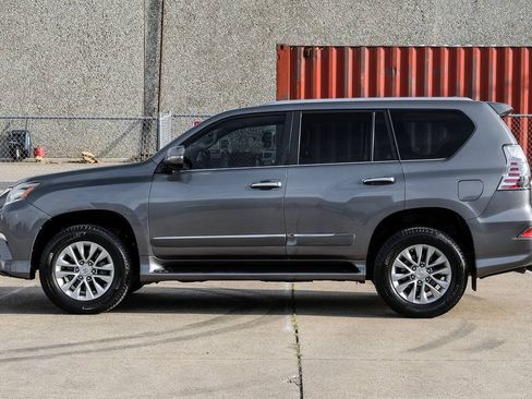 Used 2015 Lexus GX 460 w/ Premium Package AWD/4WD image 16