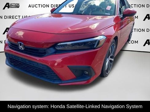 Used 2022 Honda Civic Touring image 2