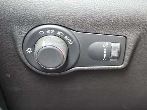 Used 2025 Jeep Compass Sport AWD/4WD image 13