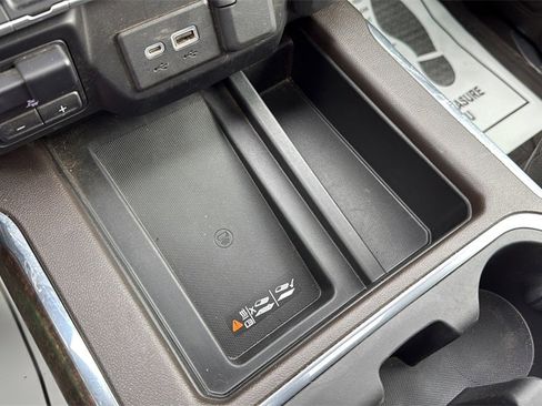 Used 2022 GMC Sierra 3500 Denali image 34