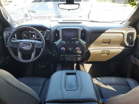 Used 2021 GMC Sierra 1500 Denali w/ Denali Ultimate Package AWD/4WD image 12