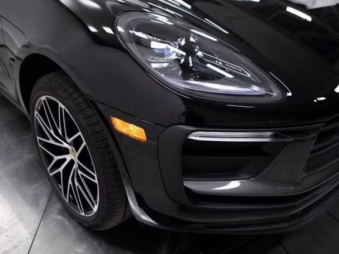 Certified 2025 Porsche Macan Turbo image 12