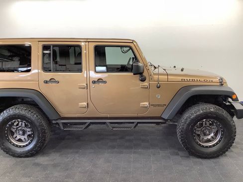 Used 2015 Jeep Wrangler Unlimited Rubicon AWD/4WD image 22