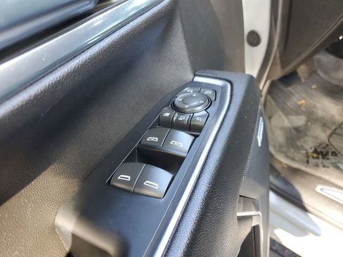 Used 2024 GMC Sierra 2500 SLT w/ SLT Premium Package image 19