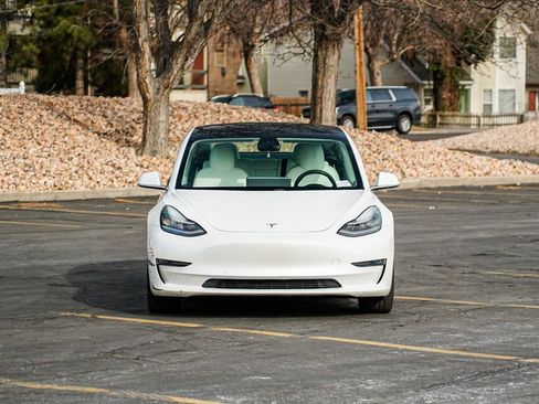 Used 2020 Tesla Model 3 Long Range image 2