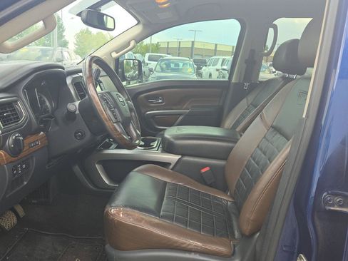 Used 2017 Nissan Titan Platinum Reserve AWD/4WD image 15