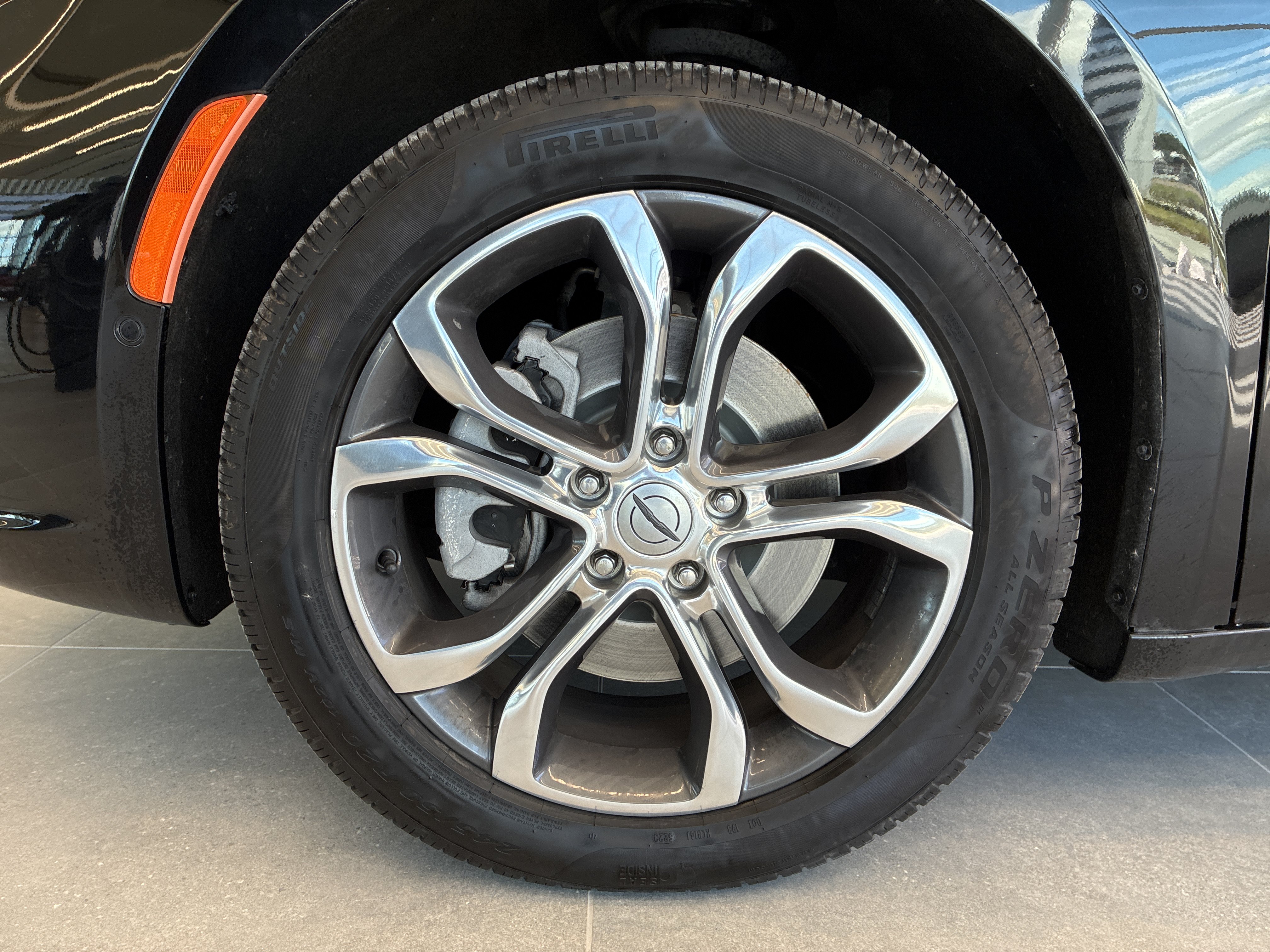 Certified 2024 Chrysler Pacifica Pinnacle w/ Trailer Tow Group AWD/4WD image 35