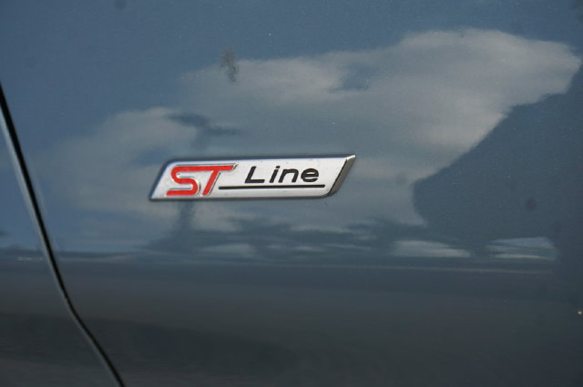 Used 2025 Ford Explorer ST-Line w/ Premium Package RWD image 11