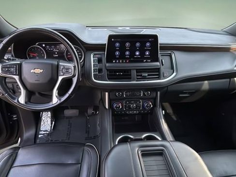 Used 2021 Chevrolet Tahoe Premier w/ Premium Package AWD/4WD image 16