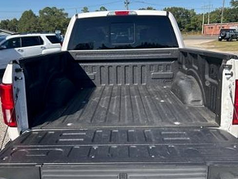 Used 2018 Ford F150 Platinum w/ Equipment Group 701A Luxury image 8