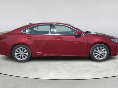 Used 2013 Lexus ES 300h w/ Luxury Pkg image 7