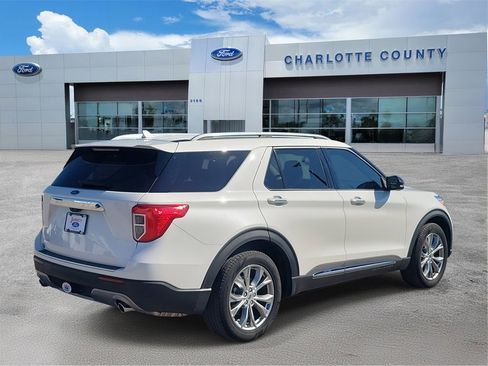 Used 2022 Ford Explorer Limited w/ Equipment Group 301A image 4
