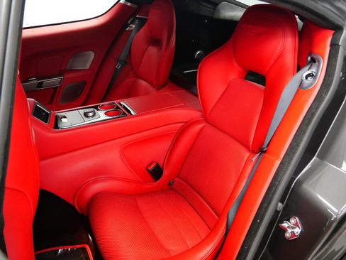 Used 2014 Aston Martin Rapide S image 16