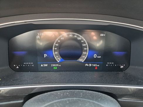 Used 2024 Volkswagen Tiguan S image 23