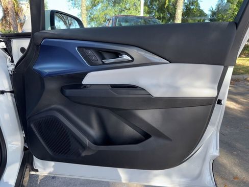 Used 2025 Chevrolet Equinox EV LT image 20