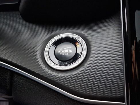 New 2025 Jeep Grand Cherokee L Laredo image 15